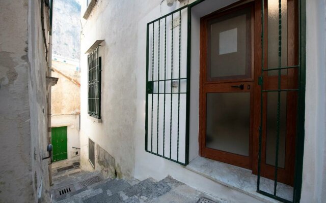 Amalfi 90 - holiday house close the beach