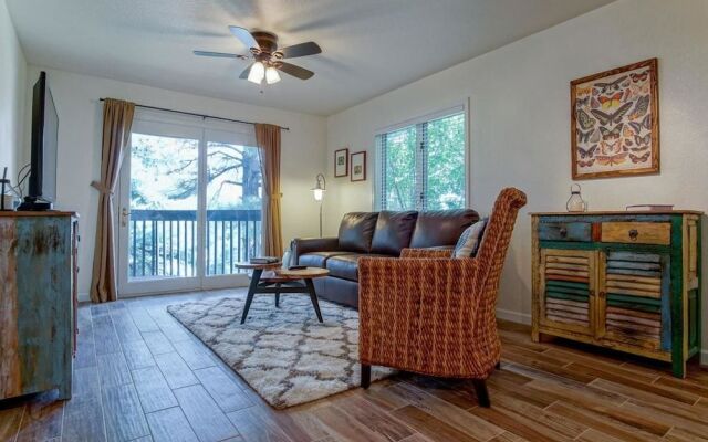 Trendy Country Club Condo