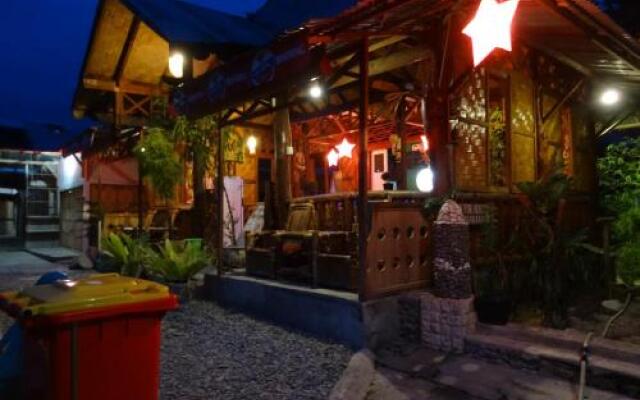 Terimakasih Bar and Guesthouse