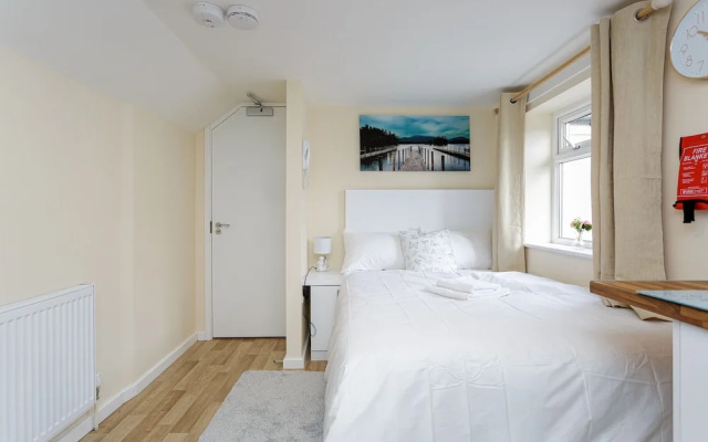 Blackberry - Stylish Self-contained Flats in Soton City Centre