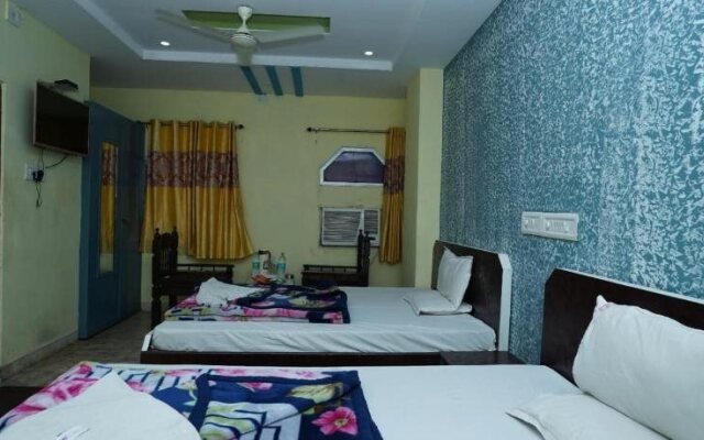 Hotel Gokul Palace