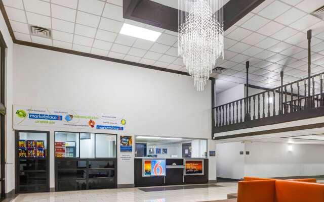 Motel 6 Indianapolis, IN
