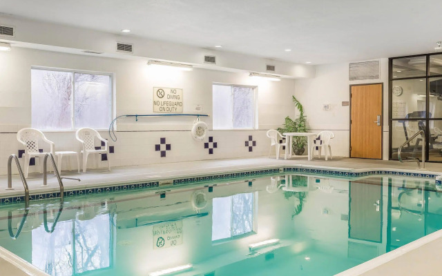 Comfort Inn & Suites