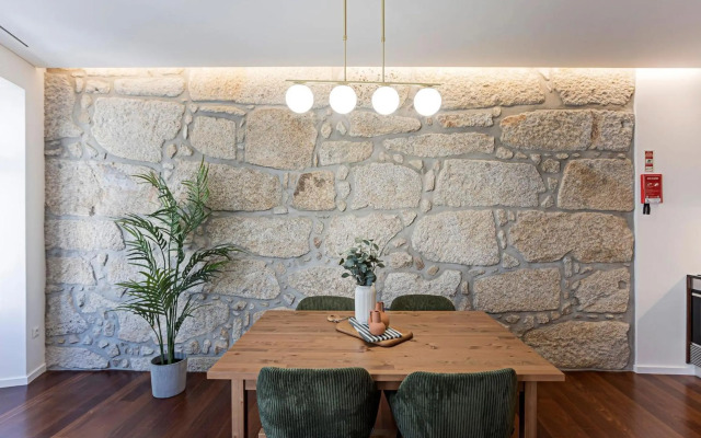 Wonderful 2BR Duplex Near River by LovelyStay