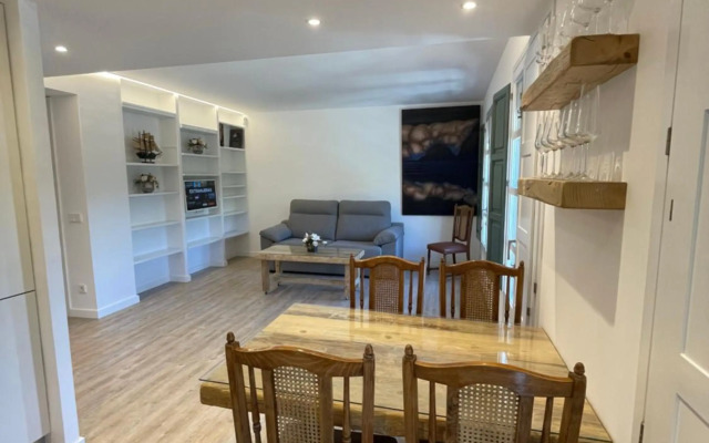 Modern apartment in the heart of Old Town Girona
