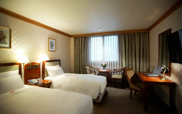Hotel International