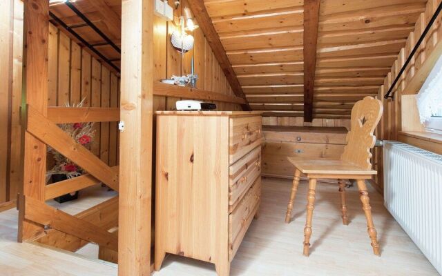 Cozy Ore Mountain Chalet