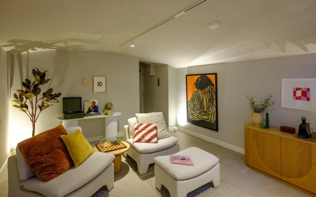FINCH Boutique Hotel