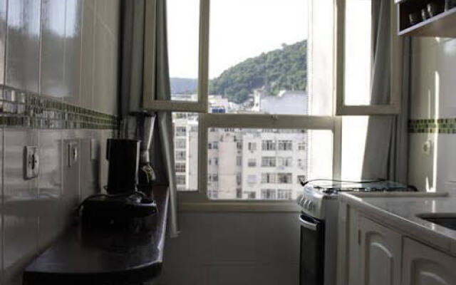 Apartment in Copacabana 50m From the Beach Cavirio Sc201