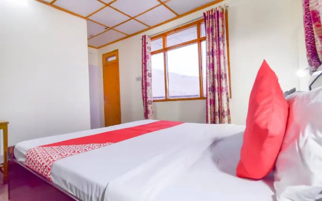 The Roam Way By OYO Rooms