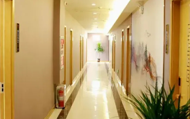 Aoshan Bay Tangquan Hotel