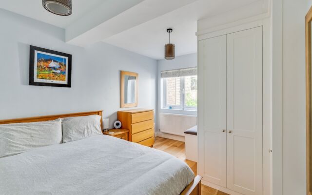 Fantastic 1BD Flat With Garden Central Kingston
