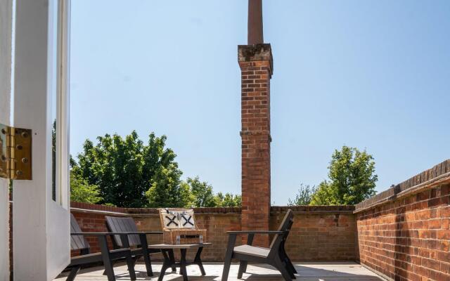 King Street Residence - 2 Bedrooms - Parking - Town Centre ⭐ ⭐⭐⭐⭐