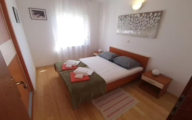 Apartment 3 Biba 51 pax