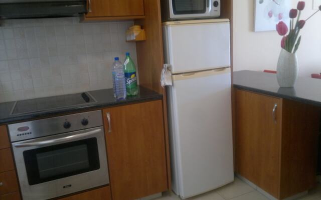 Nina's House Limassol Star