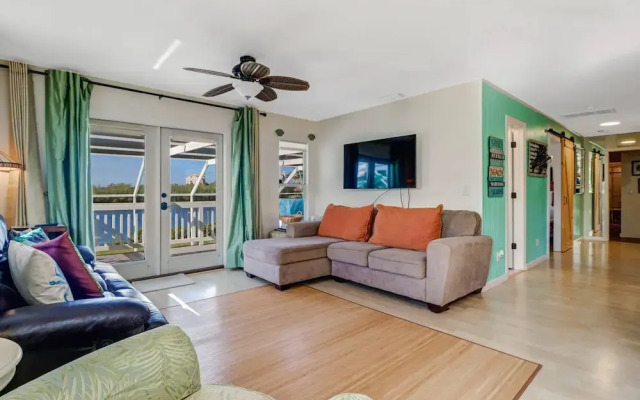 250 1st St-a
