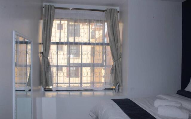 Royal Blue 3 Bedroom Condo