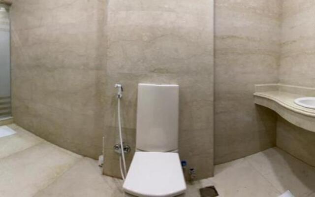 شقه على كورنيش المعادى تطل مباشرة على النيل للعائلات فقط