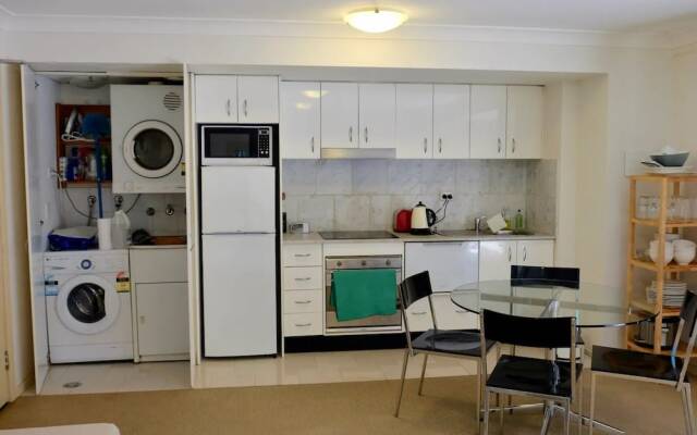 Spacious Studio by the Beach in Manly