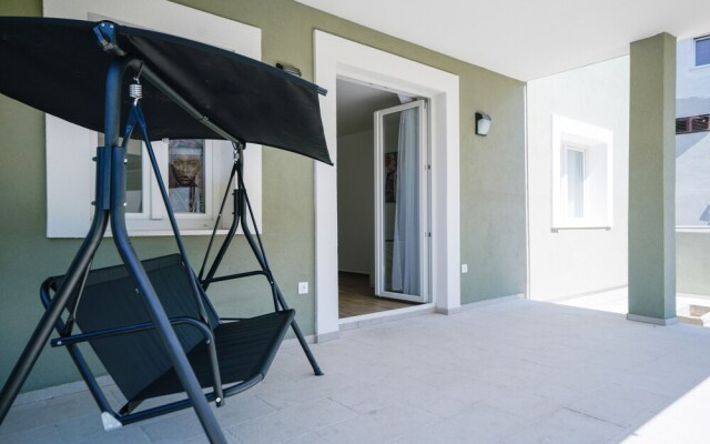 Captivating 3-bed Apartment in Vodice