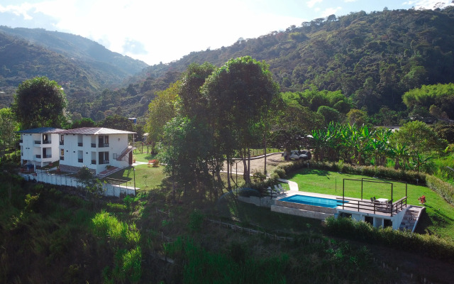 Hotel Campestre El Triunfo