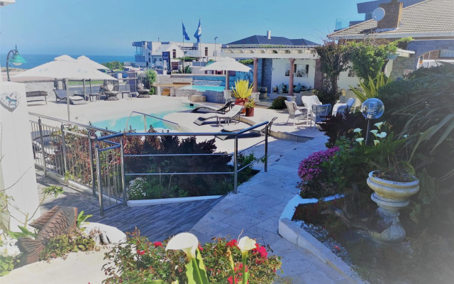 Misty Waves Boutique Hotel