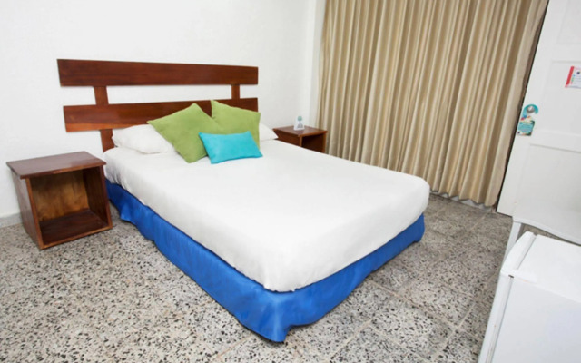Hotel On Vacation Blue Reef