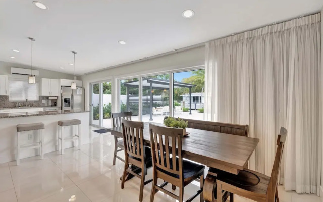 Waterfront Oasis w/ Enclosed Pool!