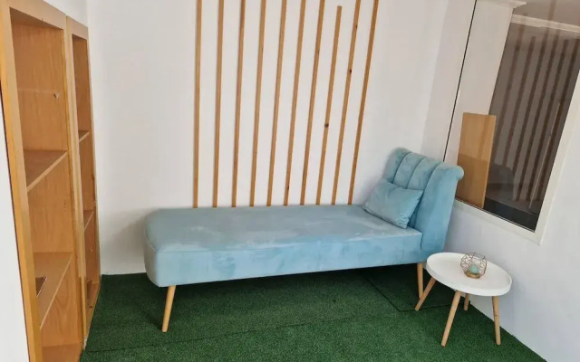 2 Bed Villa, Sleeps 4 - Garden, Wifi, Parking