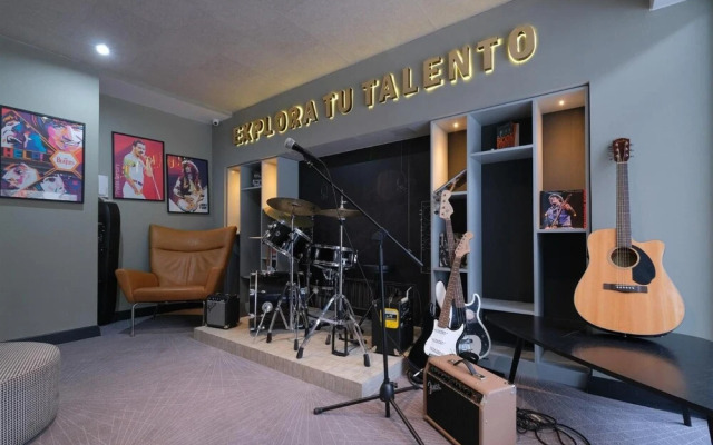 Stylish apt Amazing Ocean View - Gym Karaoke Pool