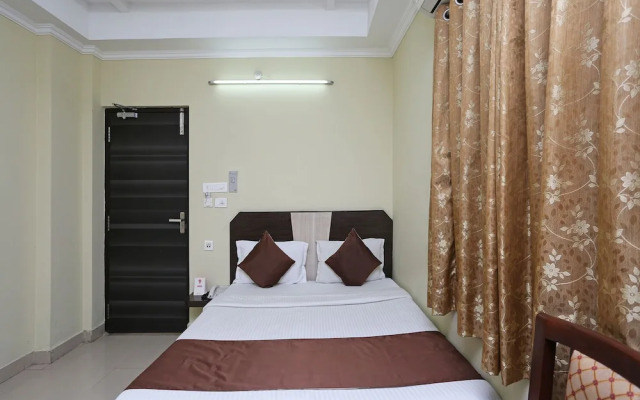 OYO 1108 Hotel Saraswathi Residency