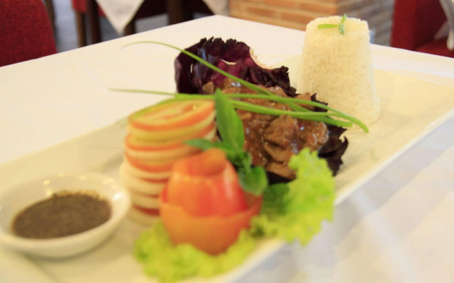 Mekong Angkor Palace Hotel