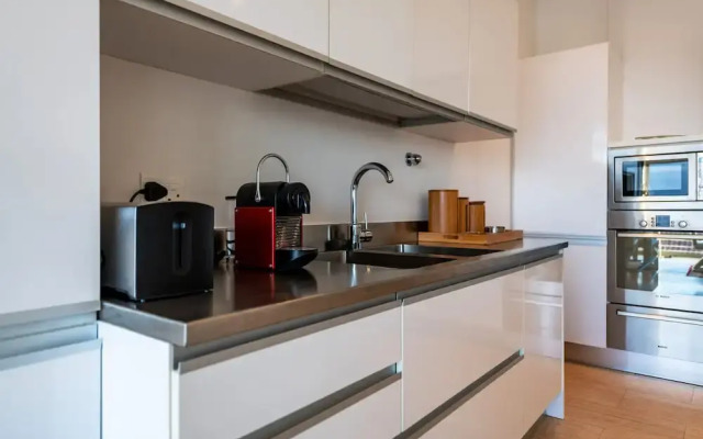 PENTHOUSE 230m2 ON THE SEA