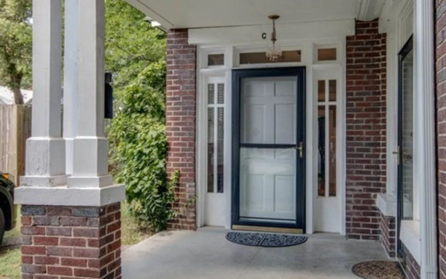 1BR Nashville Songwriters Paradise by RedAwning