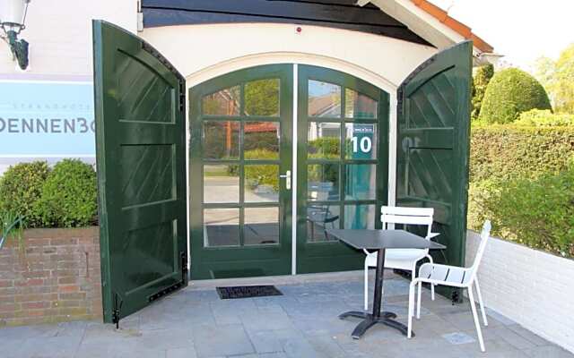 Strandhotel Dennenbos
