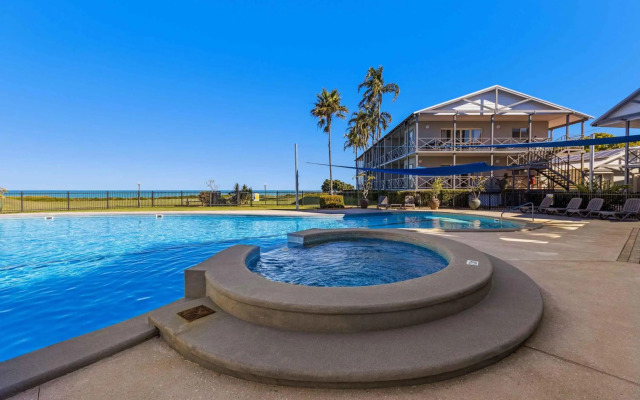 Moonlight Bay Suites