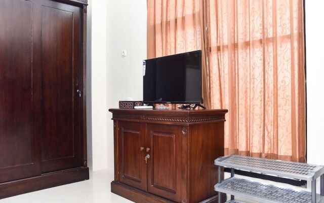 RedDoorz Syariah near Gelora Delta Sidoarjo 2