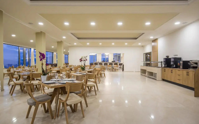 V Hotel Delphi