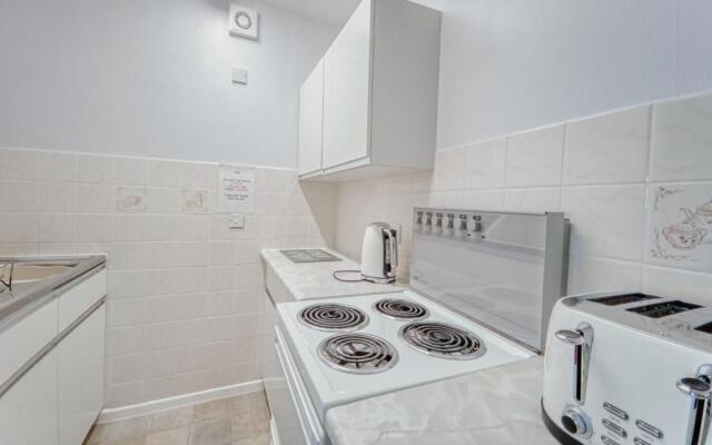 Apartment 5 - 1 Bedroom Sea Front-Sea Views-Free Parking