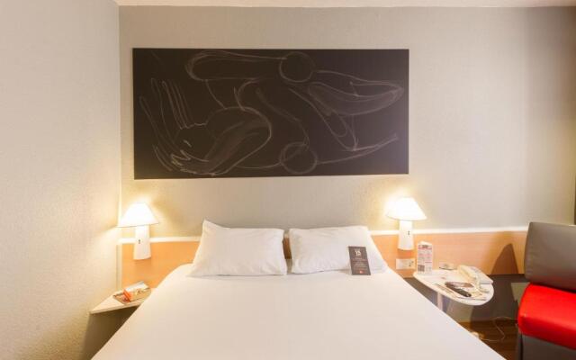 ibis Granada