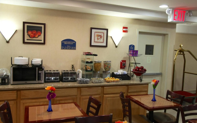 Corona Hotel