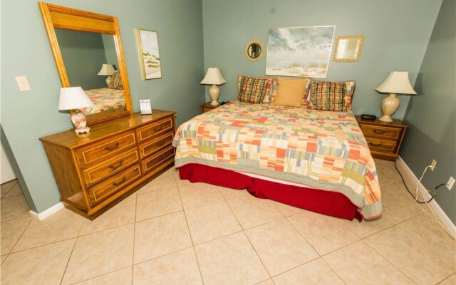 Sandpiper Cove Beachwalk by Holiday Isle