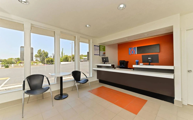 Motel 6-Vista, CA