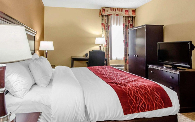 Comfort Suites Louisville East