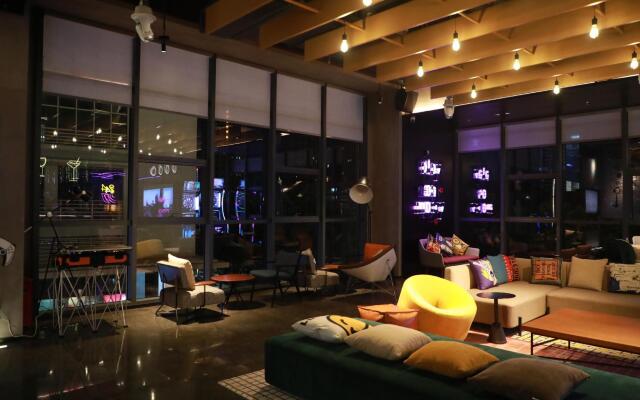 Moxy Shenzhen North Station