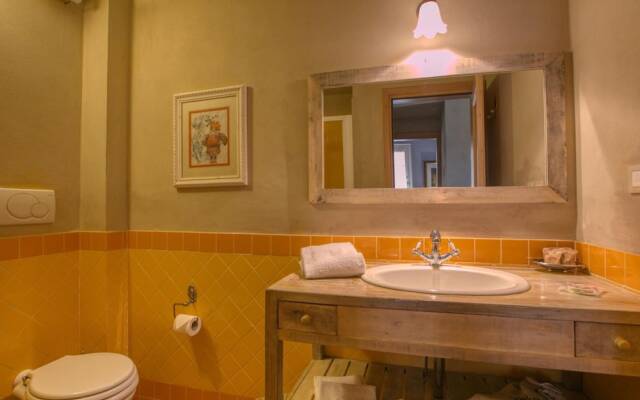 Tuscan Stay w/ Jacuzzi