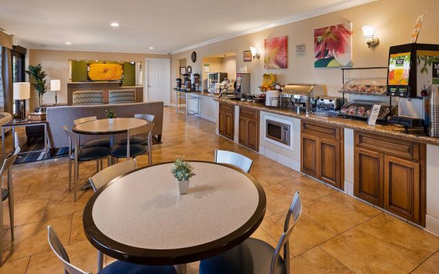 Best Western Plus Pleasanton Inn