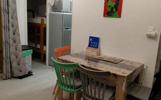 Studio cabine valras plage 300m de la mer
