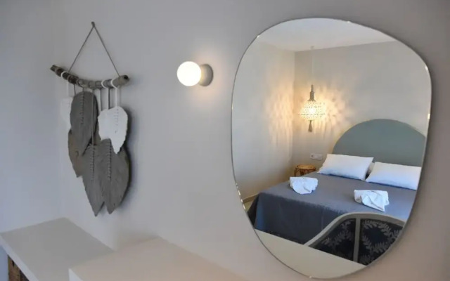 StayBridge Apartments, Mesongi