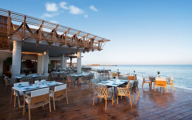 Rixos Premium Magawish Suites and Villas